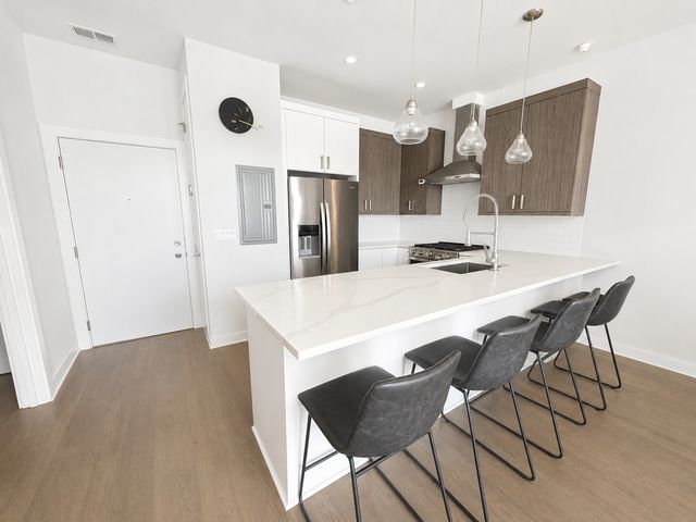 2217 W Madison Street 308, Chicago, IL 60612