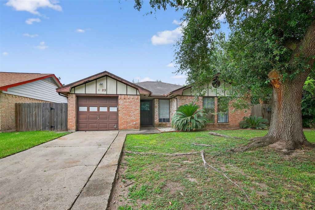 1822 Oriole Drive, League City, TX 77573