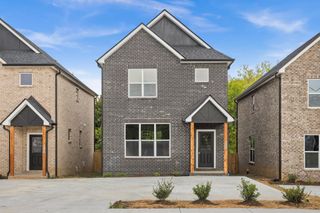 656 Chambers St Unit 140, Gallatin, TN 37066