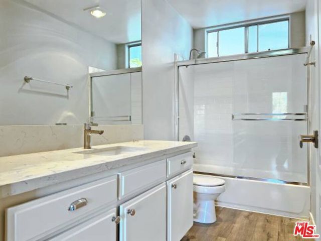 14430 BENEFIT Street 103, Sherman Oaks, CA 91423