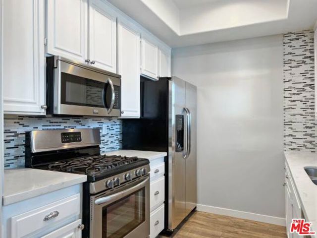 14430 BENEFIT Street 103, Sherman Oaks, CA 91423
