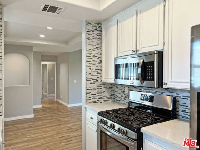 14430 BENEFIT Street 103, Sherman Oaks, CA 91423
