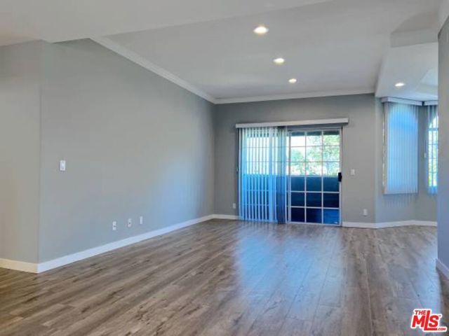 14430 BENEFIT Street 103, Sherman Oaks, CA 91423