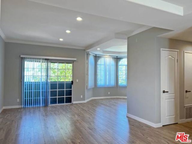 14430 BENEFIT Street 103, Sherman Oaks, CA 91423