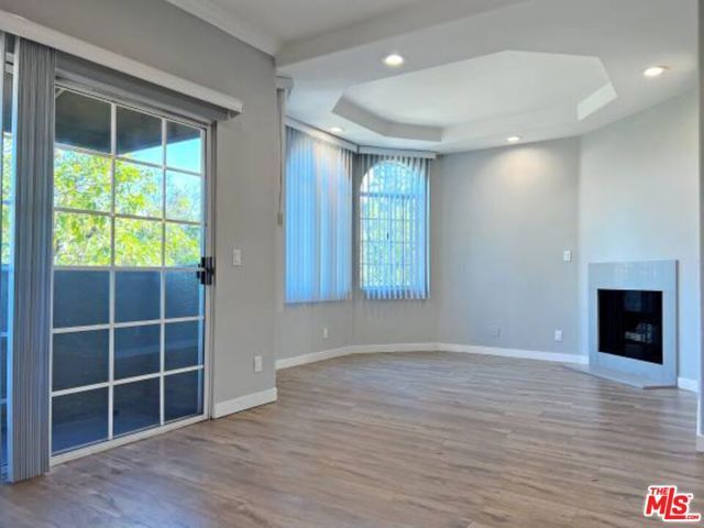 14430 BENEFIT Street 103, Sherman Oaks, CA 91423