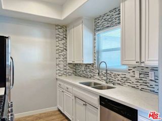 14430 BENEFIT Street 103, Sherman Oaks, CA 91423