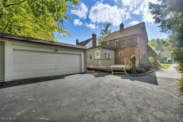 5103 Eastover Road, Lyndhurst, OH 44124