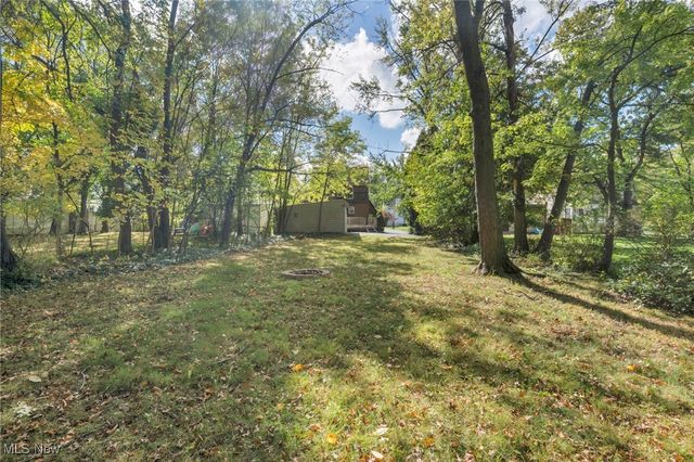 5103 Eastover Road, Lyndhurst, OH 44124