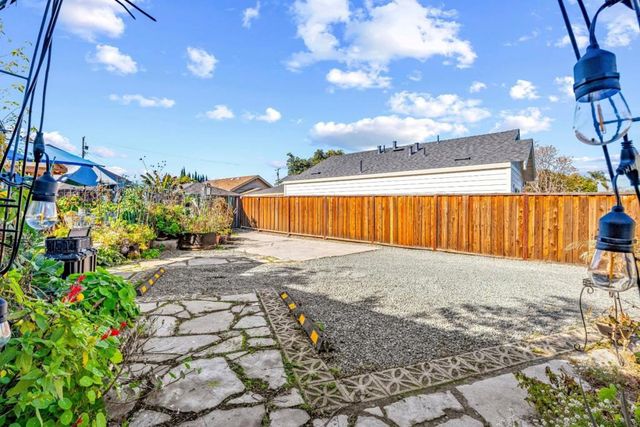 1365 Vine Street, San Jose, CA 95110