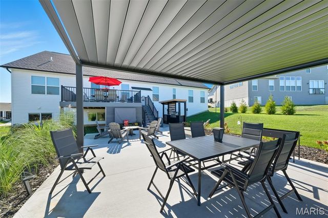 211 Old Moray Place, St Charles, MO 63301