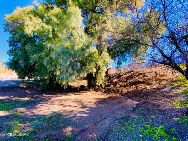 403 S El Paso Avenue, Tucson, AZ 85701