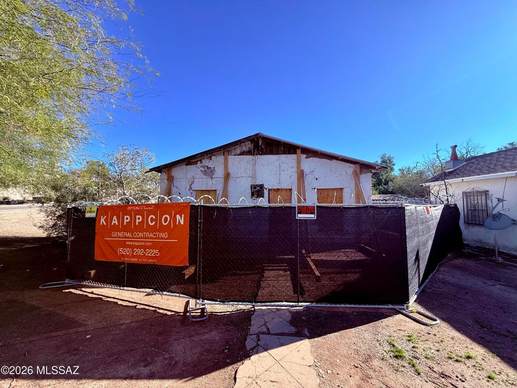 403 S El Paso Avenue, Tucson, AZ 85701