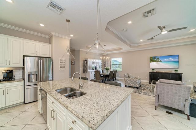 6070 BRANDON RUN, Lakewood Ranch, FL 34211