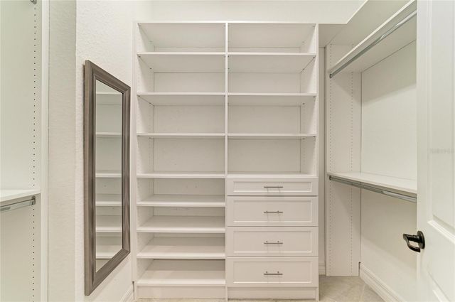 6070 BRANDON RUN, Lakewood Ranch, FL 34211