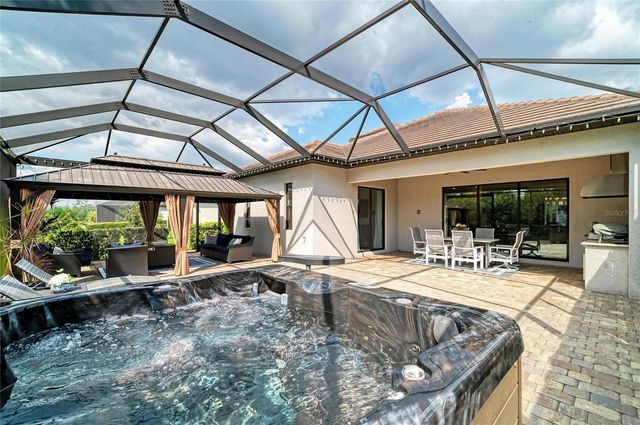 6070 BRANDON RUN, Lakewood Ranch, FL 34211