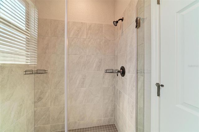 6070 BRANDON RUN, Lakewood Ranch, FL 34211