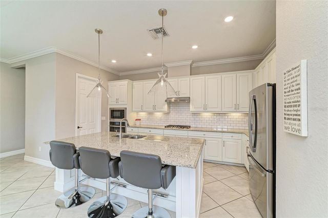 6070 BRANDON RUN, Lakewood Ranch, FL 34211