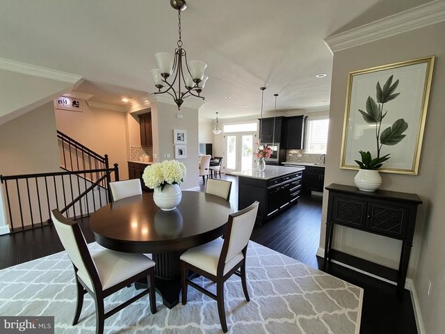 10603 LEGACY LN, Fairfax, VA 22030