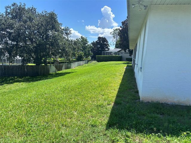 132 LAKE MARIAM WAY, Winter Haven, FL 33884