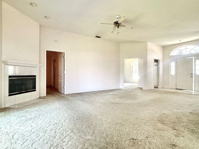 132 LAKE MARIAM WAY, Winter Haven, FL 33884