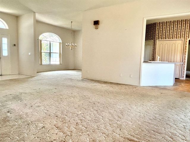 132 LAKE MARIAM WAY, Winter Haven, FL 33884