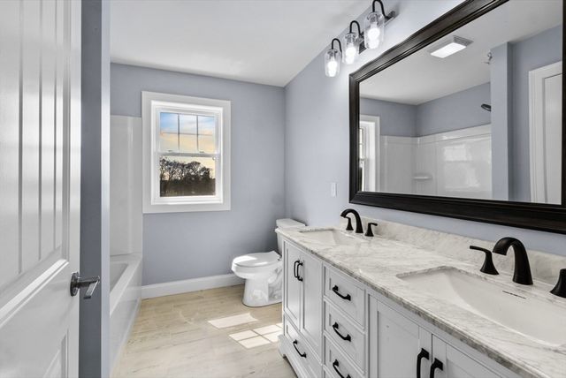 320 Old Westport, Dartmouth, MA 02747