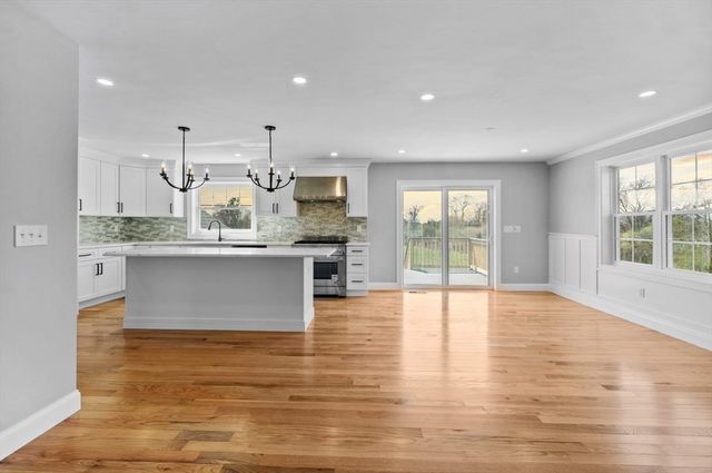 320 Old Westport, Dartmouth, MA 02747