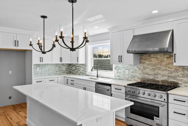 320 Old Westport, Dartmouth, MA 02747