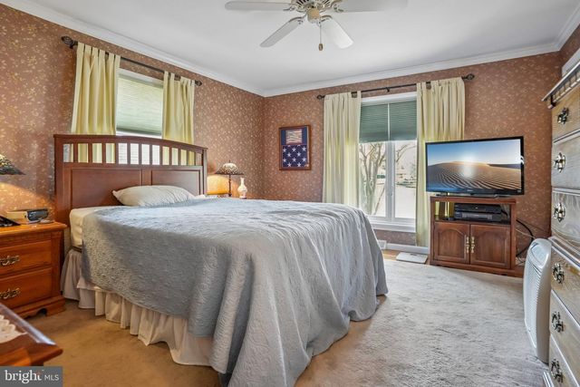 37 N LAKESIDE DR W, Medford, NJ 08055