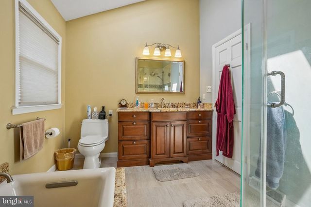 37 N LAKESIDE DR W, Medford, NJ 08055