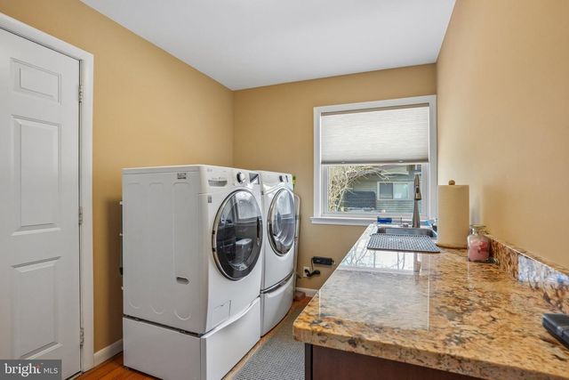 37 N LAKESIDE DR W, Medford, NJ 08055
