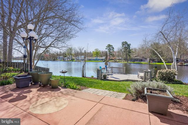 37 N LAKESIDE DR W, Medford, NJ 08055