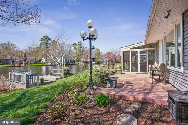 37 N LAKESIDE DR W, Medford, NJ 08055
