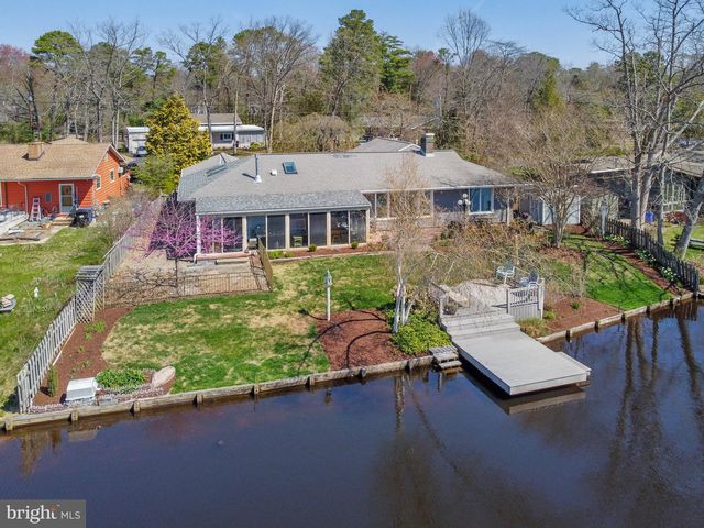 37 N LAKESIDE DR W, Medford, NJ 08055