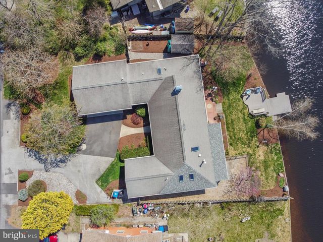 37 N LAKESIDE DR W, Medford, NJ 08055