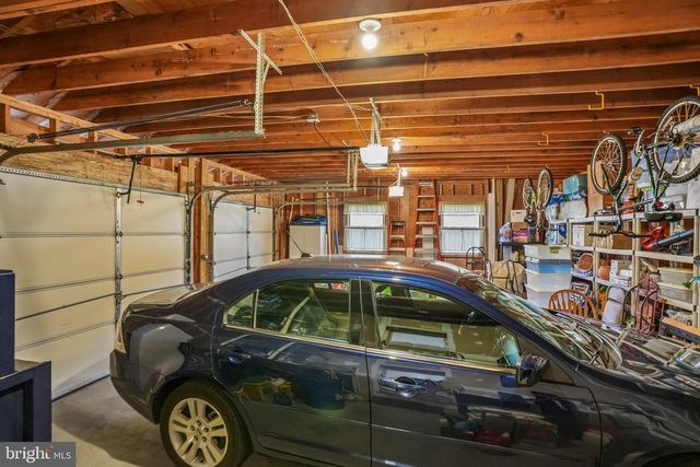 37 N LAKESIDE DR W, Medford, NJ 08055