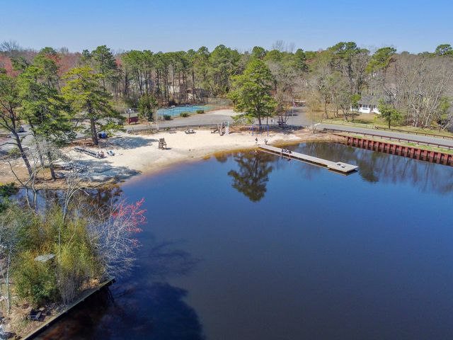 37 N LAKESIDE DR W, Medford, NJ 08055