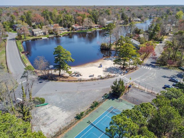 37 N LAKESIDE DR W, Medford, NJ 08055