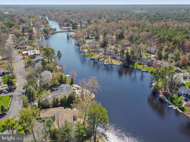 37 N LAKESIDE DR W, Medford, NJ 08055