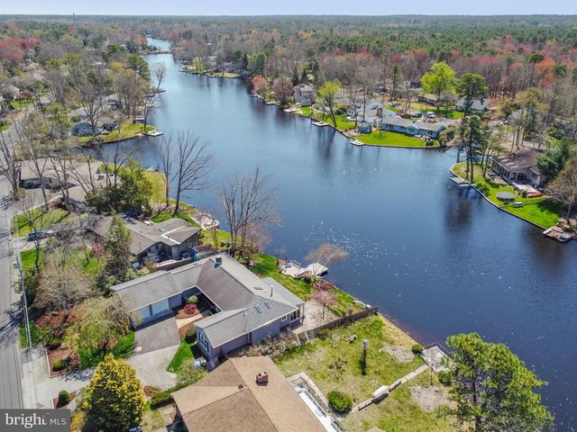 37 N LAKESIDE DR W, Medford, NJ 08055