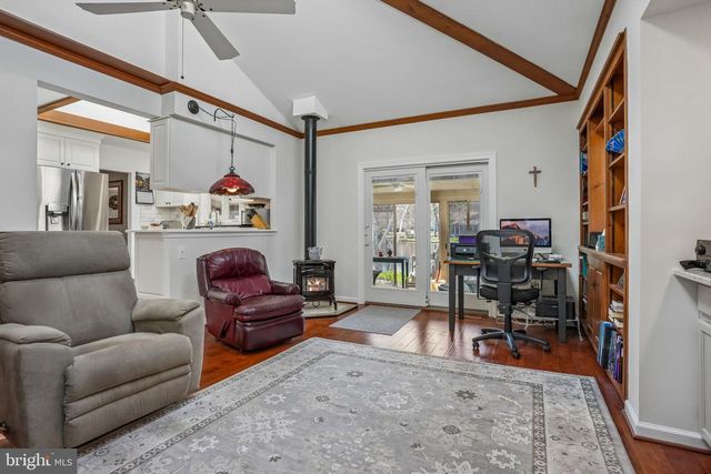 37 N LAKESIDE DR W, Medford, NJ 08055