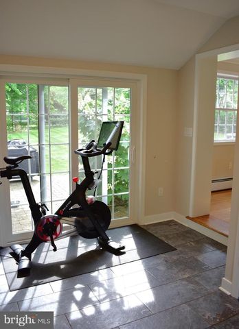 937 N HILL DR, West Chester, PA 19380