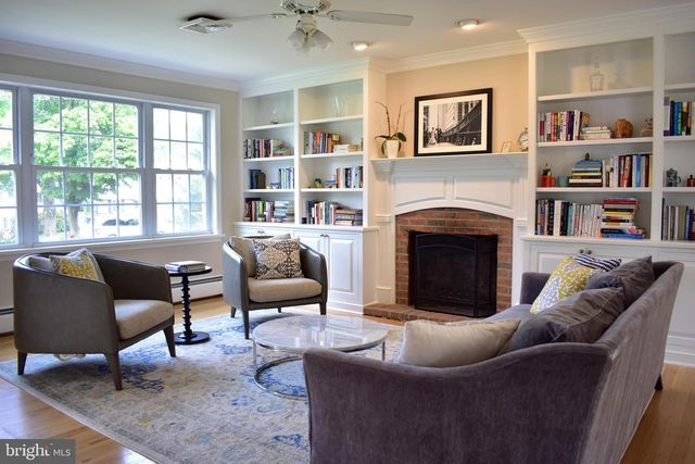 937 N HILL DR, West Chester, PA 19380