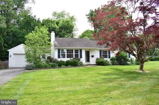 937 N HILL DR, West Chester, PA 19380