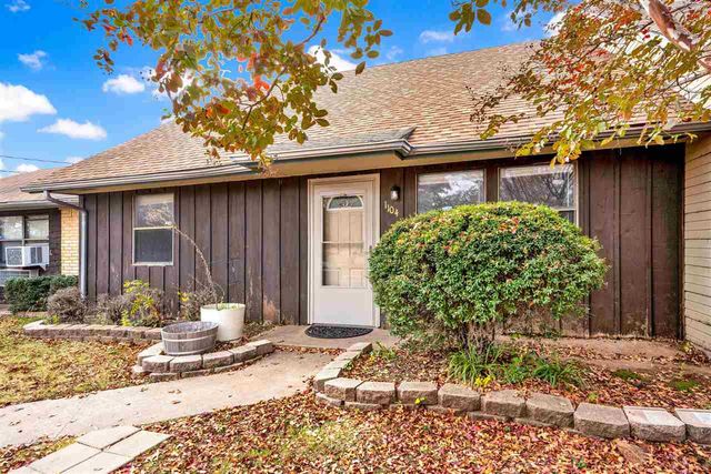 1104 NW 52nd Cir., Lawton, OK 73505