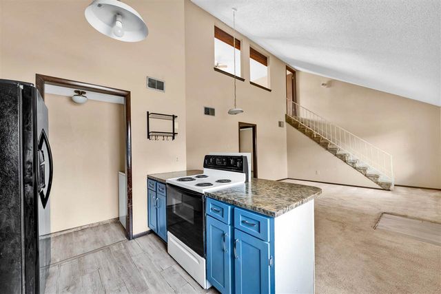 1104 NW 52nd Cir., Lawton, OK 73505