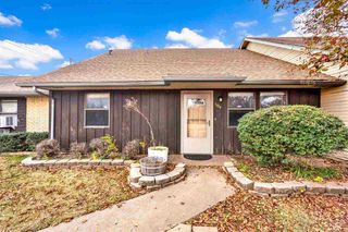 1104 NW 52nd Cir., Lawton, OK 73505