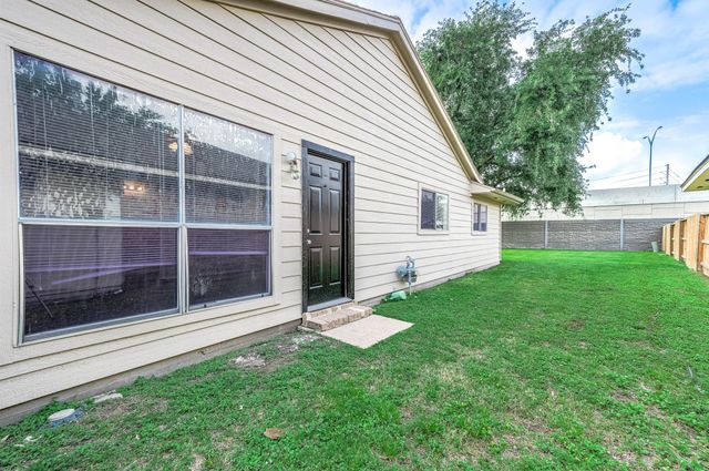 16230 Rancho Blanco Drive, Houston, TX 77083