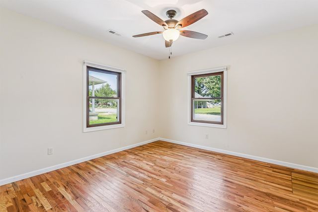 609 W Russell, Mulvane, KS 67110