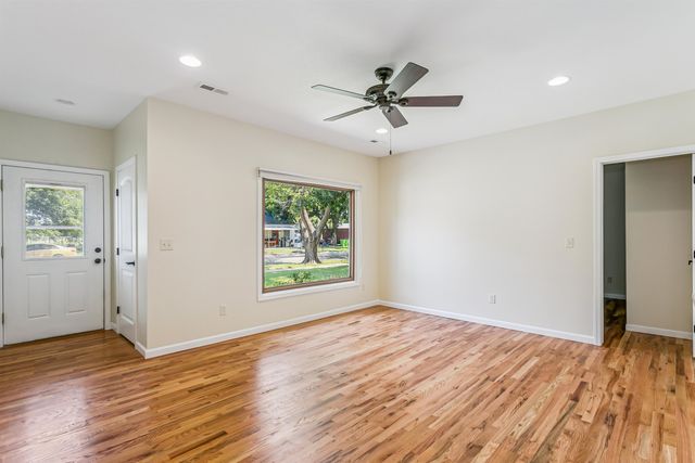 609 W Russell, Mulvane, KS 67110